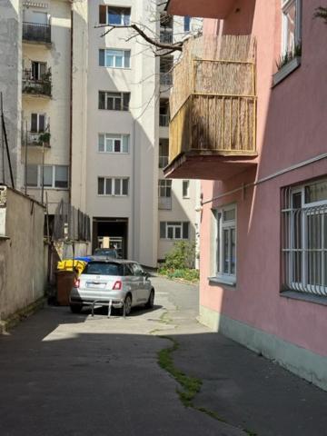 Apartamento Sunny House One Bratislava Exterior foto