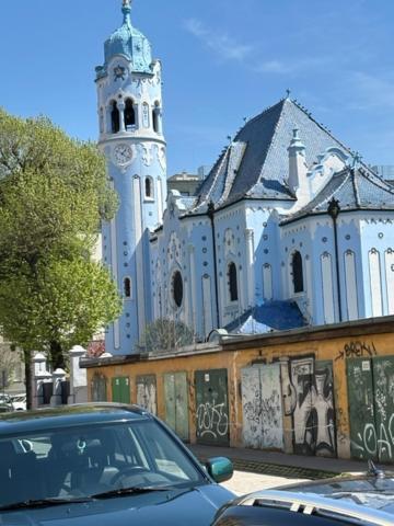 Apartamento Sunny House One Bratislava Exterior foto